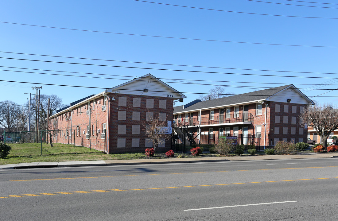 Belmont Village Apartments in Nashville, TN - Building Photo