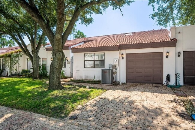 24 Shasta Ave in McAllen, TX - Building Photo - Building Photo