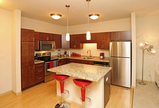 The Vue at Pinnacle Park in Fitchburg, WI - Foto de edificio - Interior Photo