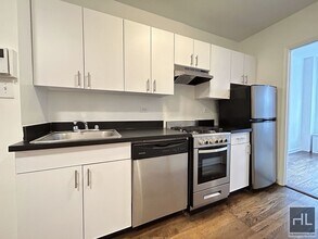 EAST 89TH STREET, Unit 12 in New York, NY - Building Photo - Building Photo