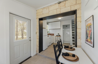 120 Laguna in Smithville, TX - Building Photo - Building Photo
