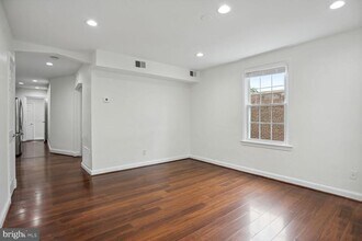 2828 Buena Vista Terrace SE in Washington, DC - Building Photo - Building Photo