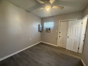 10632 106th Ave N in Largo, FL - Building Photo - Building Photo