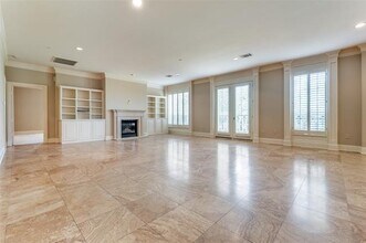 6605 Bandera Ave in Dallas, TX - Foto de edificio - Building Photo