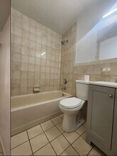 92-35 53rd Ave, Unit 4 in Queens, NY - Foto de edificio - Building Photo