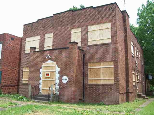 1355 Charleston Ave in Huntington, WV - Building Photo