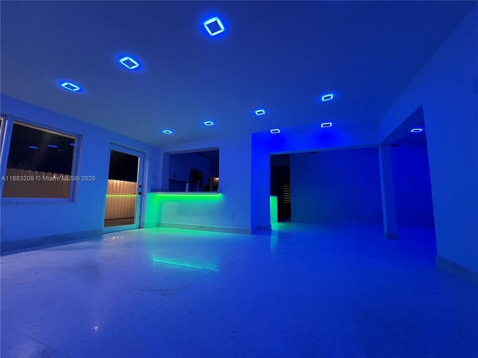 20848 SW 118th Ave in Miami, FL - Building Photo