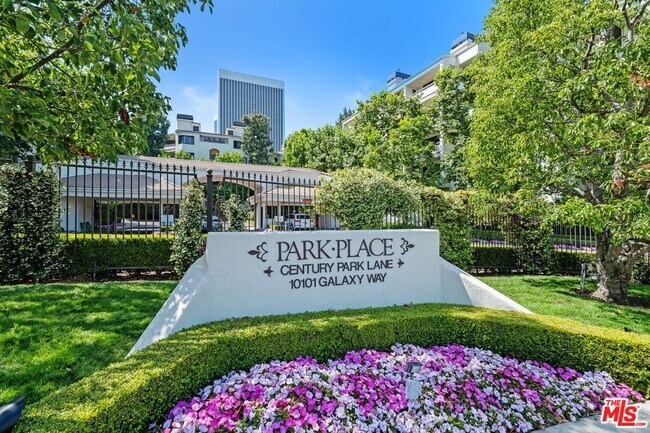 2132 Century Park Ln in Los Angeles, CA - Building Photo - Building Photo