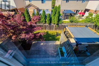 110 Marina Point Cres in Hamilton, ON - Building Photo - Building Photo