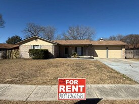 5419 Lk Grv Dr in San Antonio, TX - Building Photo