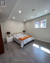 24 Wendelyn Dr in Richmond Hill, ON - Building Photo - Building Photo