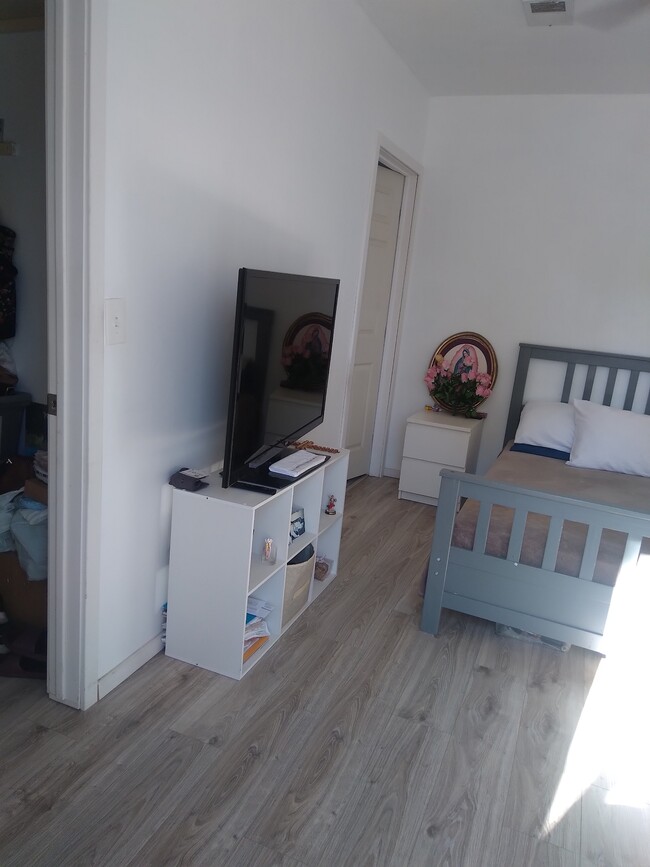 property at 7329 Louise Ave
