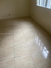 4218 Inverrary Blvd in Lauderhill, FL - Building Photo - Building Photo