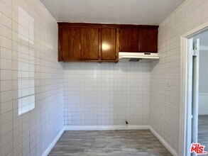 1807 Redondo Blvd in Los Angeles, CA - Building Photo - Building Photo