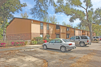 Oakleigh Condos in Pensacola, FL - Building Photo - Building Photo