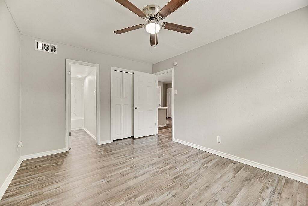 Springhollow Apartments in Dallas, TX - Building Photo