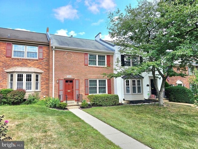 property at 5988 Queenston St