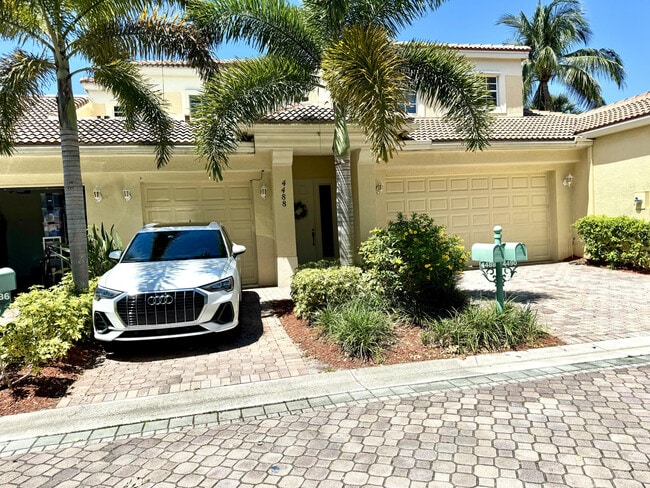 property at 4488 Hickory Dr