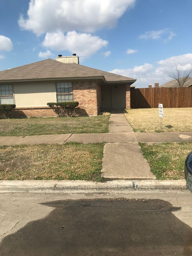 property at 1127 Mountain View St