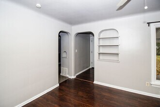 11702 Ridge Rd in North Royalton, OH - Building Photo - Building Photo