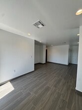 1128 Jefferson St, Unit B in Bakersfield, CA - Building Photo - Building Photo