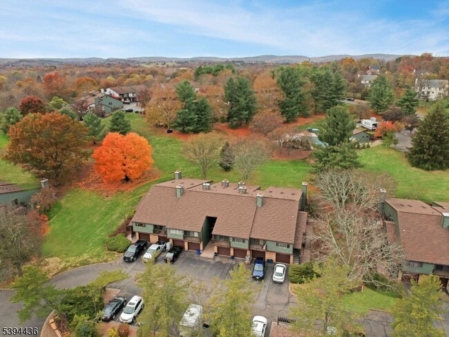 property at 70 Meadowview Dr