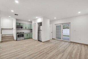 4971 NW 179th St in Miami Gardens, FL - Building Photo