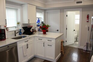 15 Pomeroy St in Boston, MA - Building Photo