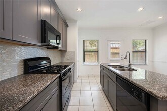 8710 Knox St in Houston, TX - Building Photo - Building Photo