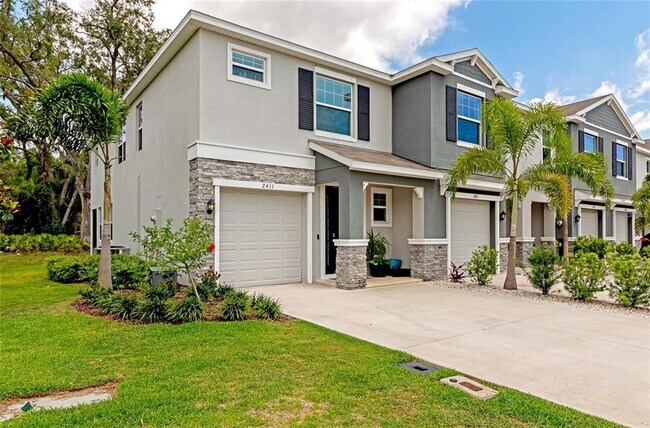 2411 Midnight Pearl Dr in Sarasota, FL - Building Photo - Building Photo