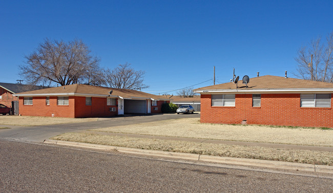 6502-6504 Avenue Q in Lubbock, TX - Building Photo - Building Photo