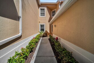 13225 Silver Thorn Loop in North Fort Myers, FL - Building Photo - Building Photo