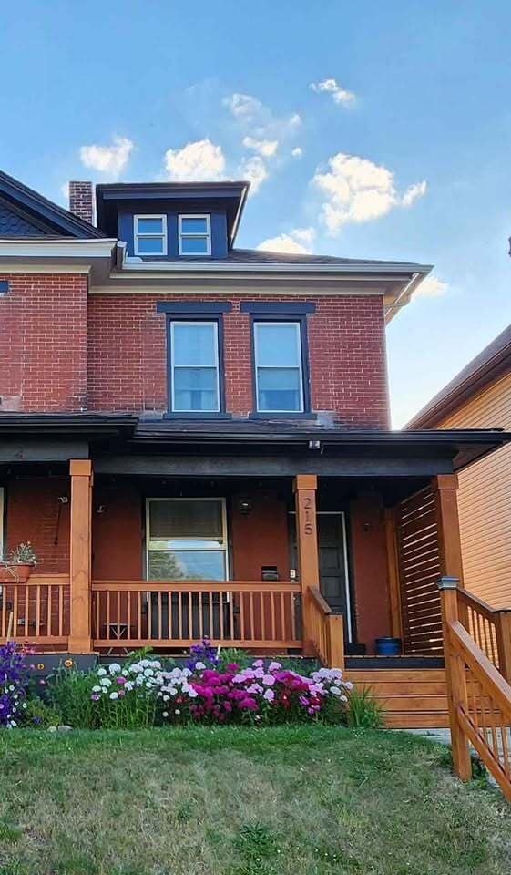 property at 215 Dakota Ave