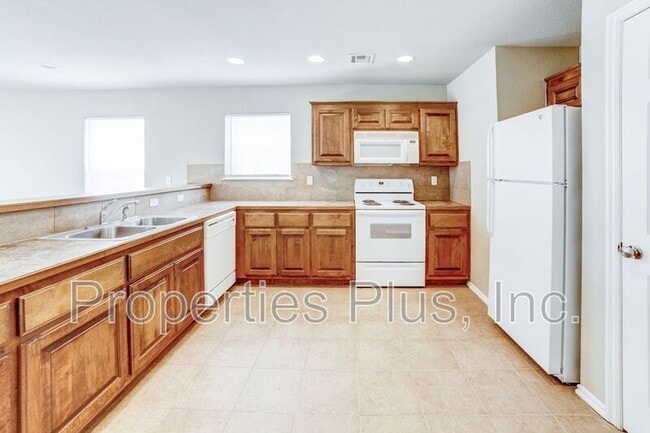 2993 Creekside Dr in Catoosa, OK - Building Photo - Building Photo