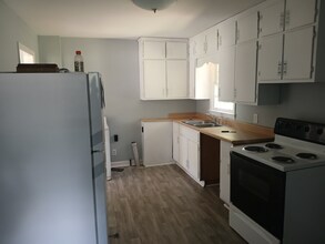 100 Willow Ave in Warner Robins, GA - Building Photo - Building Photo