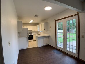 805 Hawks Nest Dr in Norman, OK - Building Photo - Building Photo