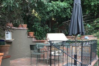1257 Sunset Plaza Dr in Los Angeles, CA - Building Photo - Building Photo