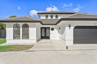 150 Lucina Dr in Hypoluxo, FL - Building Photo - Building Photo