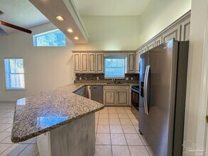 1341 Tiger Lake Dr in Gulf Breeze, FL - Building Photo - Building Photo