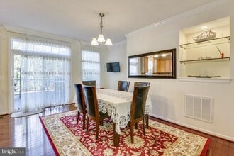 22887 Lacey Oak Terrace in Sterling, VA - Building Photo - Building Photo