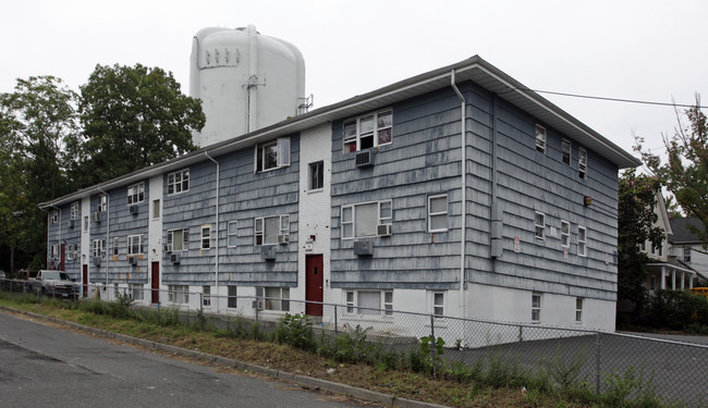 119 Bethune Blvd in Spring Valley, NY - Foto de edificio - Building Photo