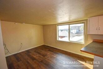 1831 Kincaid St-Unit -25 in Eugene, OR - Building Photo - Building Photo