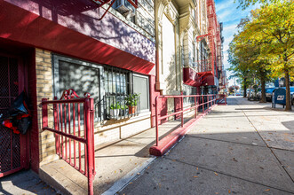 623 Metropolitan Ave in Brooklyn, NY - Building Photo - Building Photo