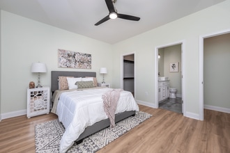 104 Garrett St in Fountain Inn, SC - Building Photo - Building Photo