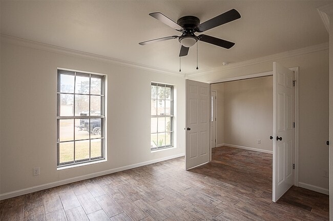 property at 6317 Ivanhoe Ln