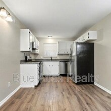 225 Bryan St in Denton, TX - Building Photo - Building Photo