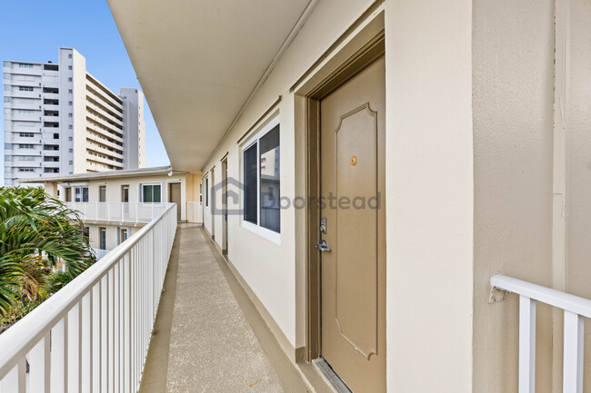 3600 N Ocean Dr, Unit Apt 307 in Riviera Beach, FL - Building Photo - Building Photo