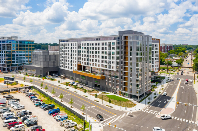 Peace Raleigh Apartments in Raleigh, NC - Building Photo - Building Photo