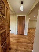 4205 NE 72nd St in Seattle, WA - Foto de edificio - Building Photo