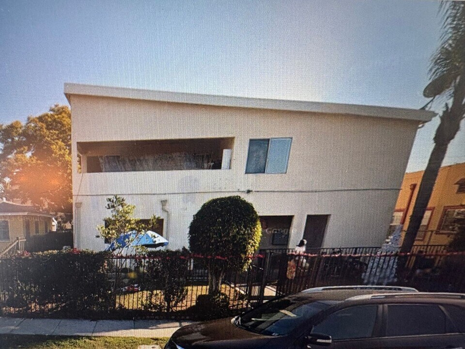 1030 Myrtle Ave in Long Beach, CA - Building Photo